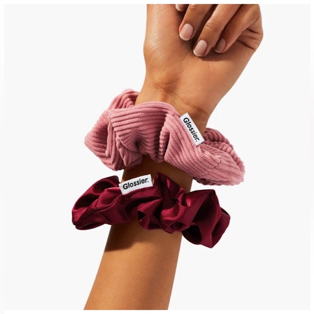 Glossier 2023 Limited Edition Scrunchie 2 pack NWT